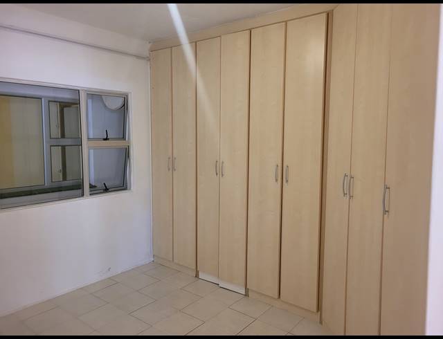 2 BEDROOM FLAT TO LET IN SHALLCROSS